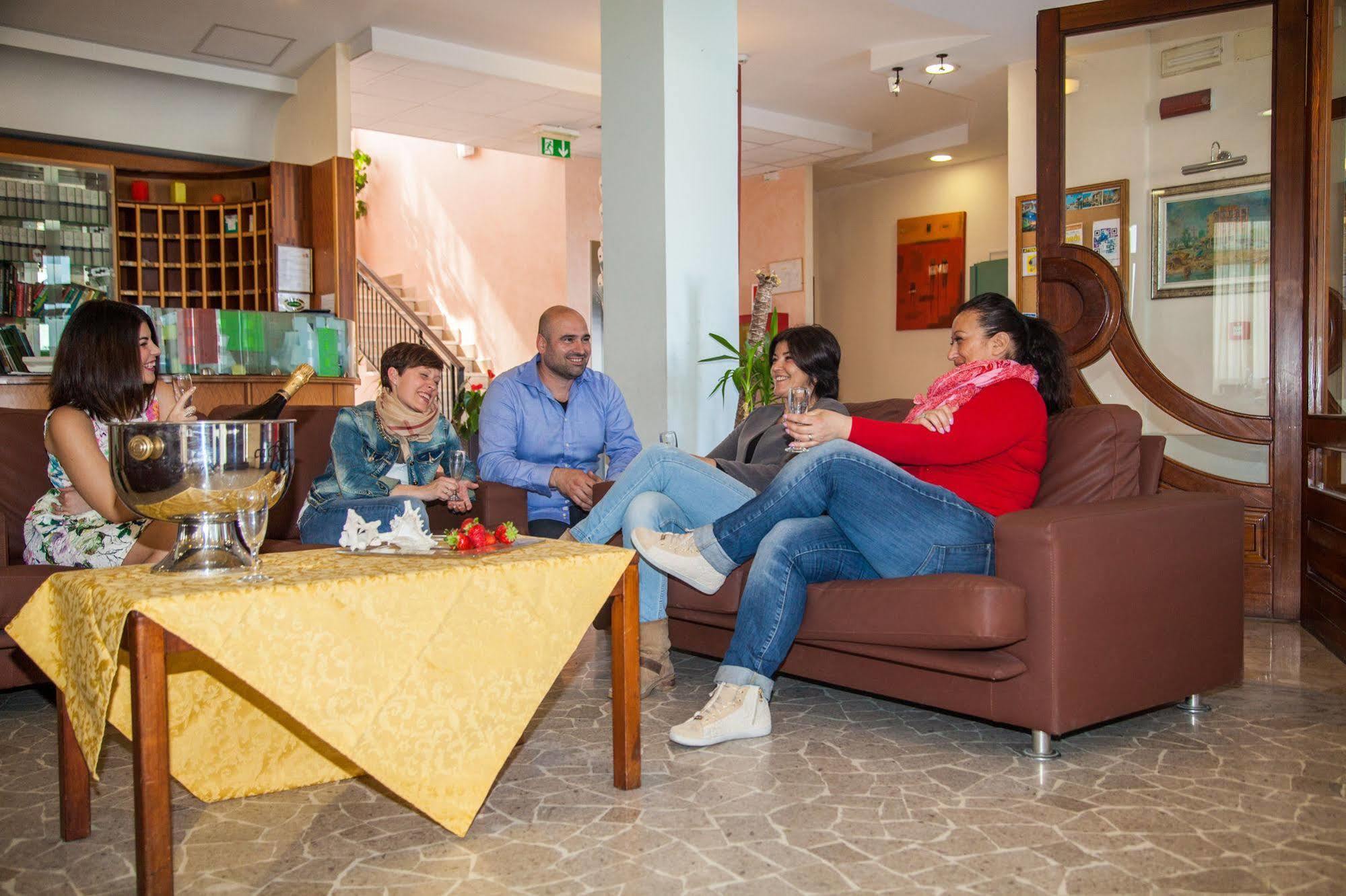 فندق بارك سوتّومارينا المظهر الخارجي الصورة